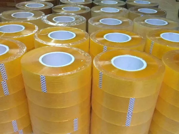 cuộn băng dính đục 0.5kg đóng hàng hóa, dán thùng hàng