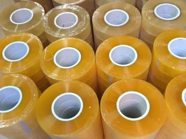 cuộn băng dính đục 0.5kg đóng hàng hóa, dán thùng hàng