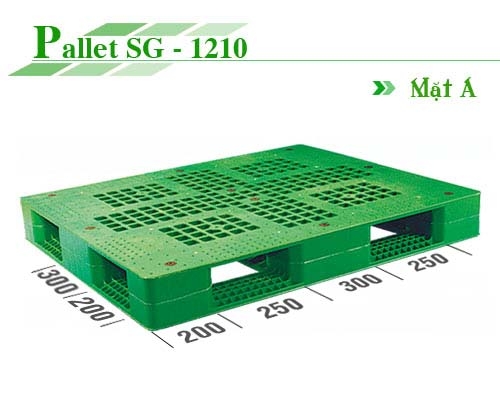 Pallet nhựa xanh lá mặt lưới ba chân kèm các số đo kích thước