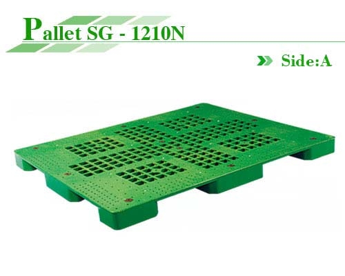 Pallet nhựa xanh lá mặt thoáng ô vuông, ba chân hộp